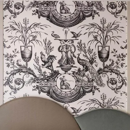 Grand Lévêque Hotel 3*